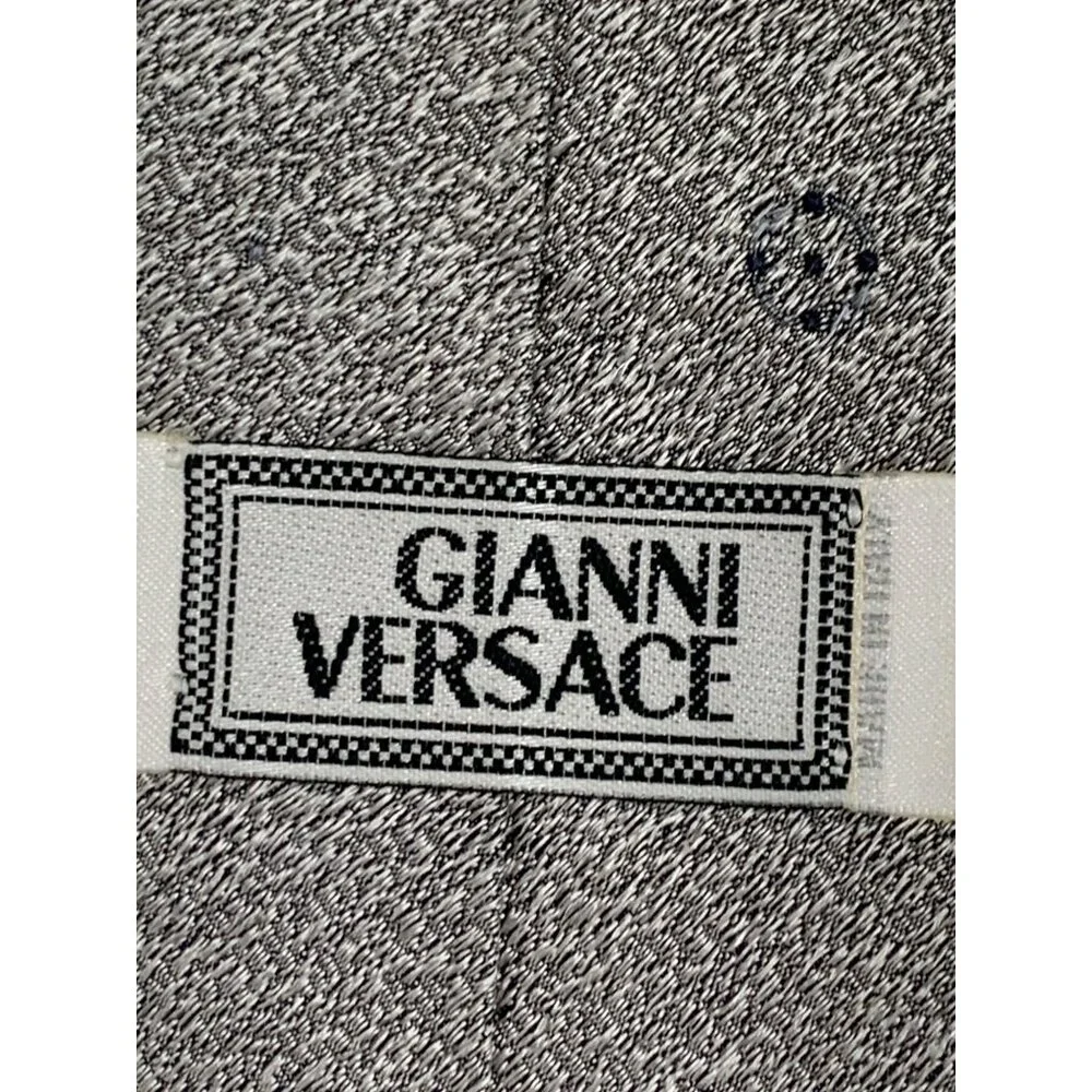 Mens Vintage Gianni Versace Neck Tie Grey Silk Medusa Logo Italy EUC 6836 - Picture 9 of 10